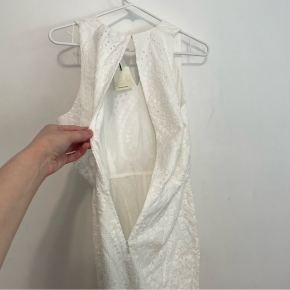 NEW NWT TRINA TRINA TURK Scallop Hem Eyelet Cropped Jumpsuit Cream Ivory ?? Boho - Picture 14 of 16